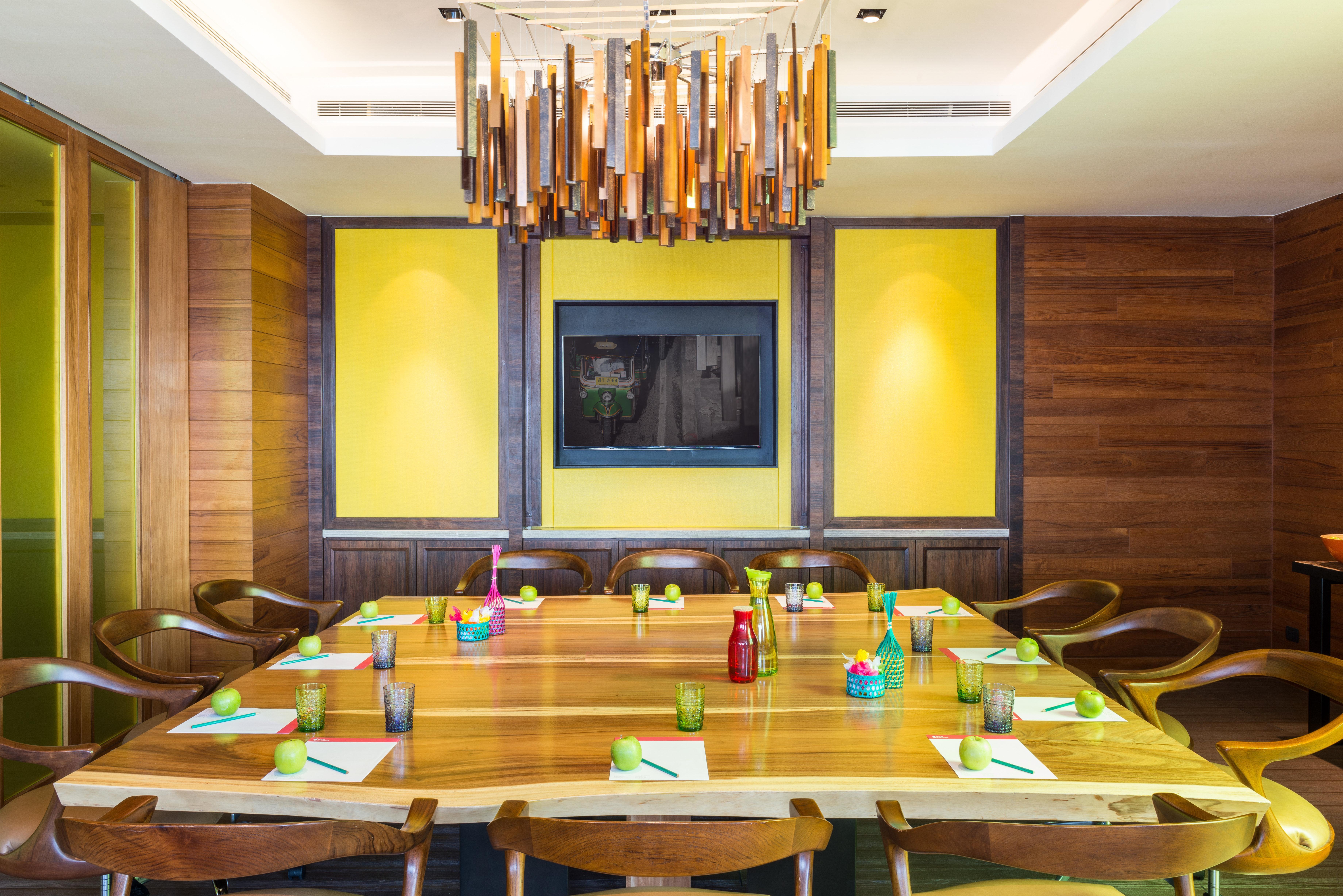 曼谷无线路英迪格酒店 外观 照片 Meeting room at the hotel