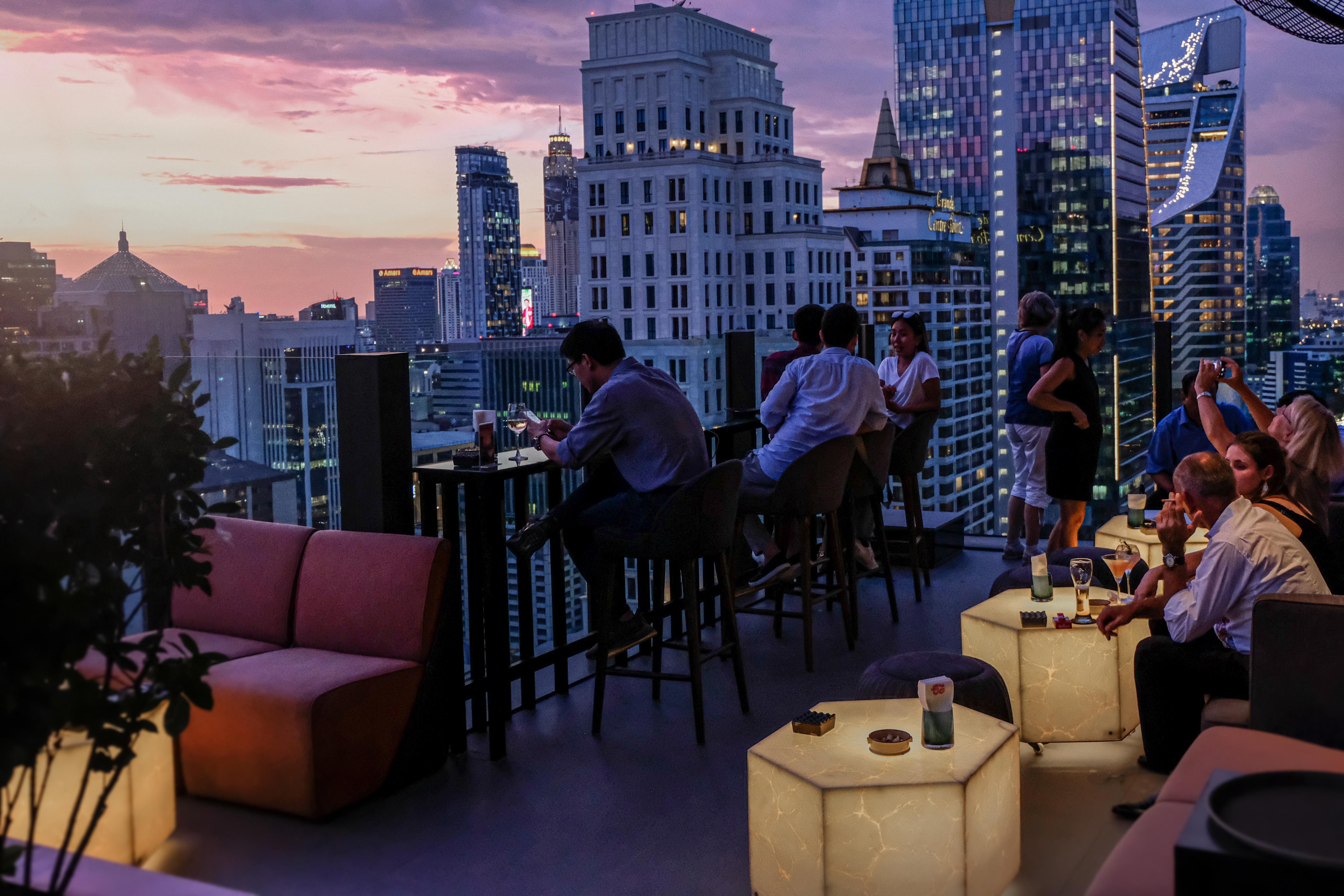 曼谷无线路英迪格酒店 外观 照片 The 137 Pillars Hotel Rooftop Bar